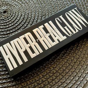 Mac Hyper Real Glow ‘Get Lit’ Highlighter Palette